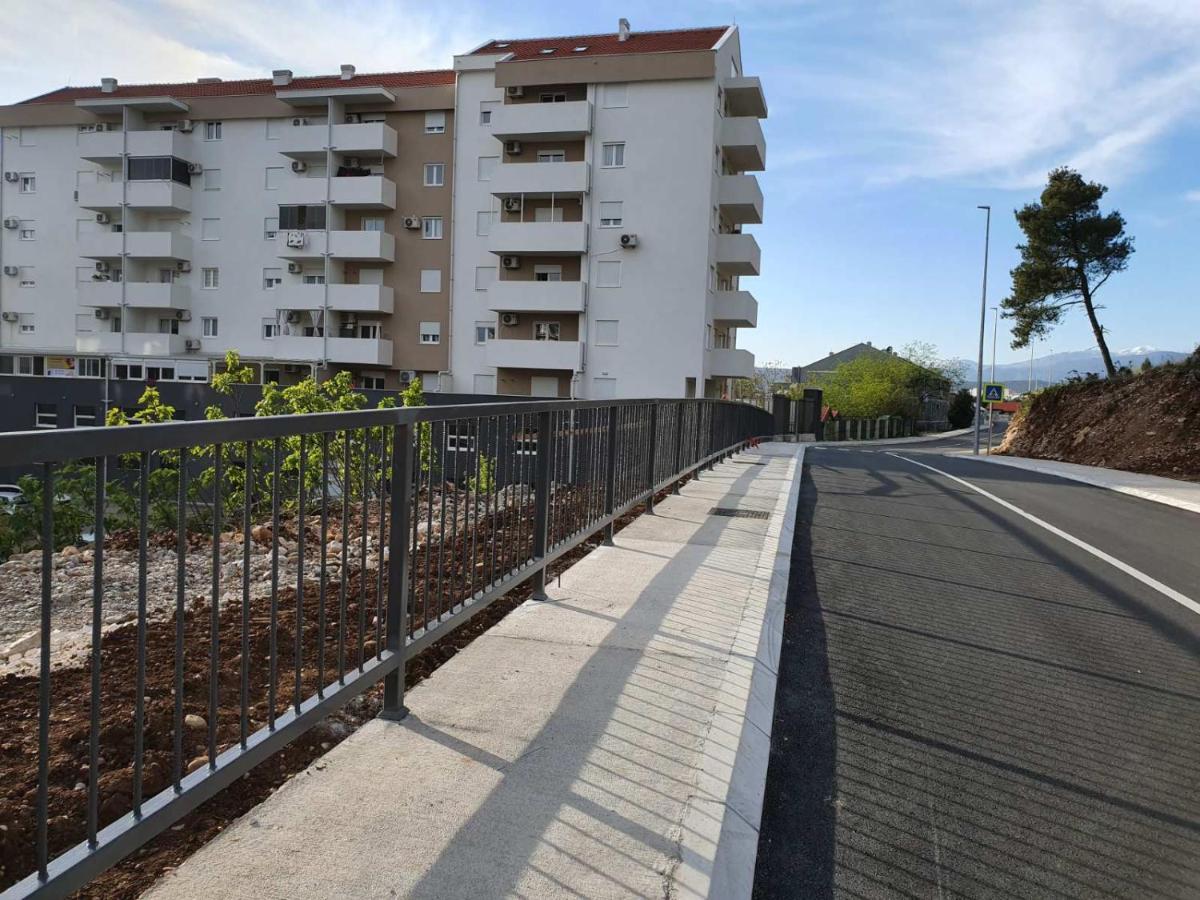 Sunny Hill Suite Ljubovic Podgorica Exteriör bild