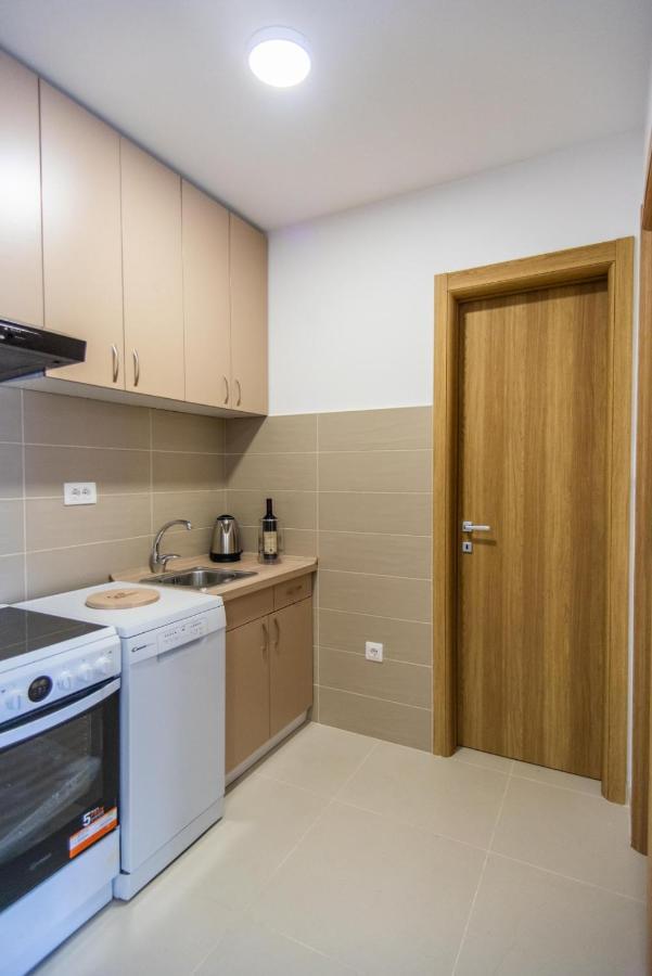 Sunny Hill Suite Ljubovic Podgorica Exteriör bild