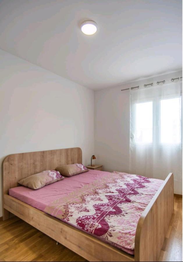 Sunny Hill Suite Ljubovic Podgorica Exteriör bild